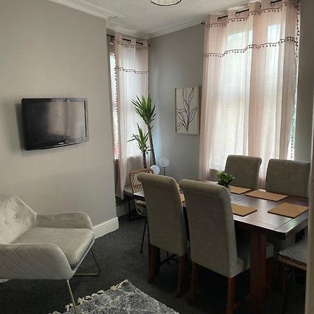 Perfect For Large Groups, Sleeps 15 Close To City Centre Sheffield Luaran gambar