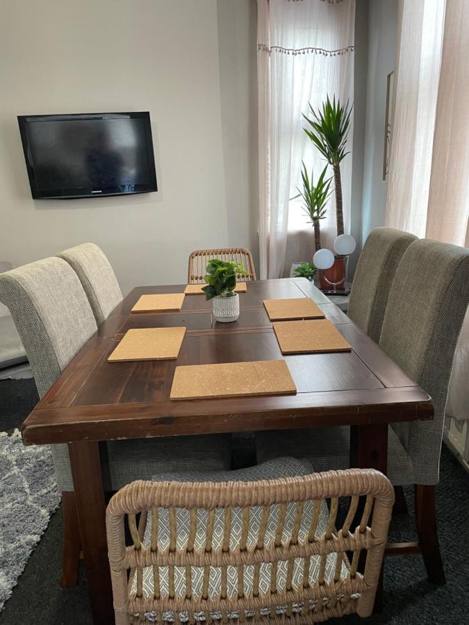 Perfect For Large Groups, Sleeps 15 Close To City Centre Sheffield Luaran gambar
